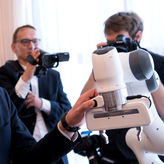 Mit Roboter-Kollegen gegen den Pflegenotstand