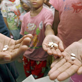 Geringerer Rückgang neuer HIV-Infektionen bei Kindern als erwartet